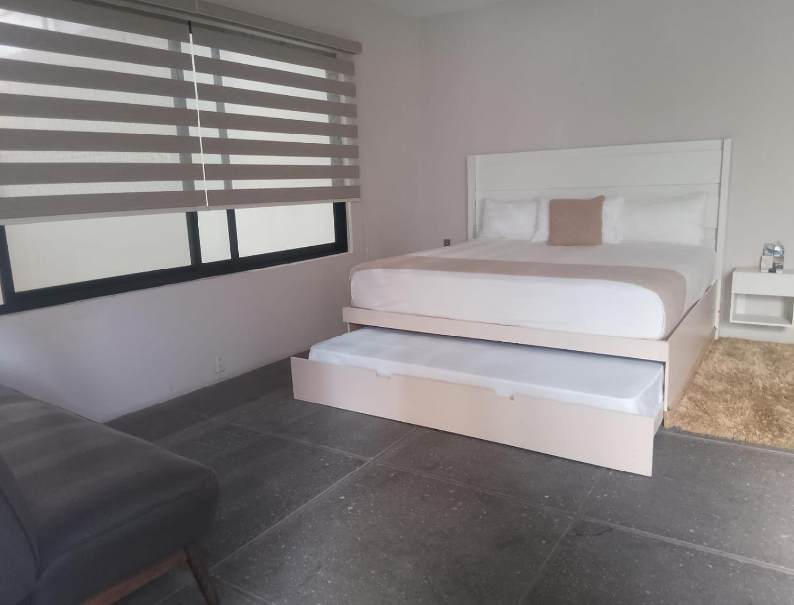 Aura Hotel B&B 特拉克帕克 外观 照片