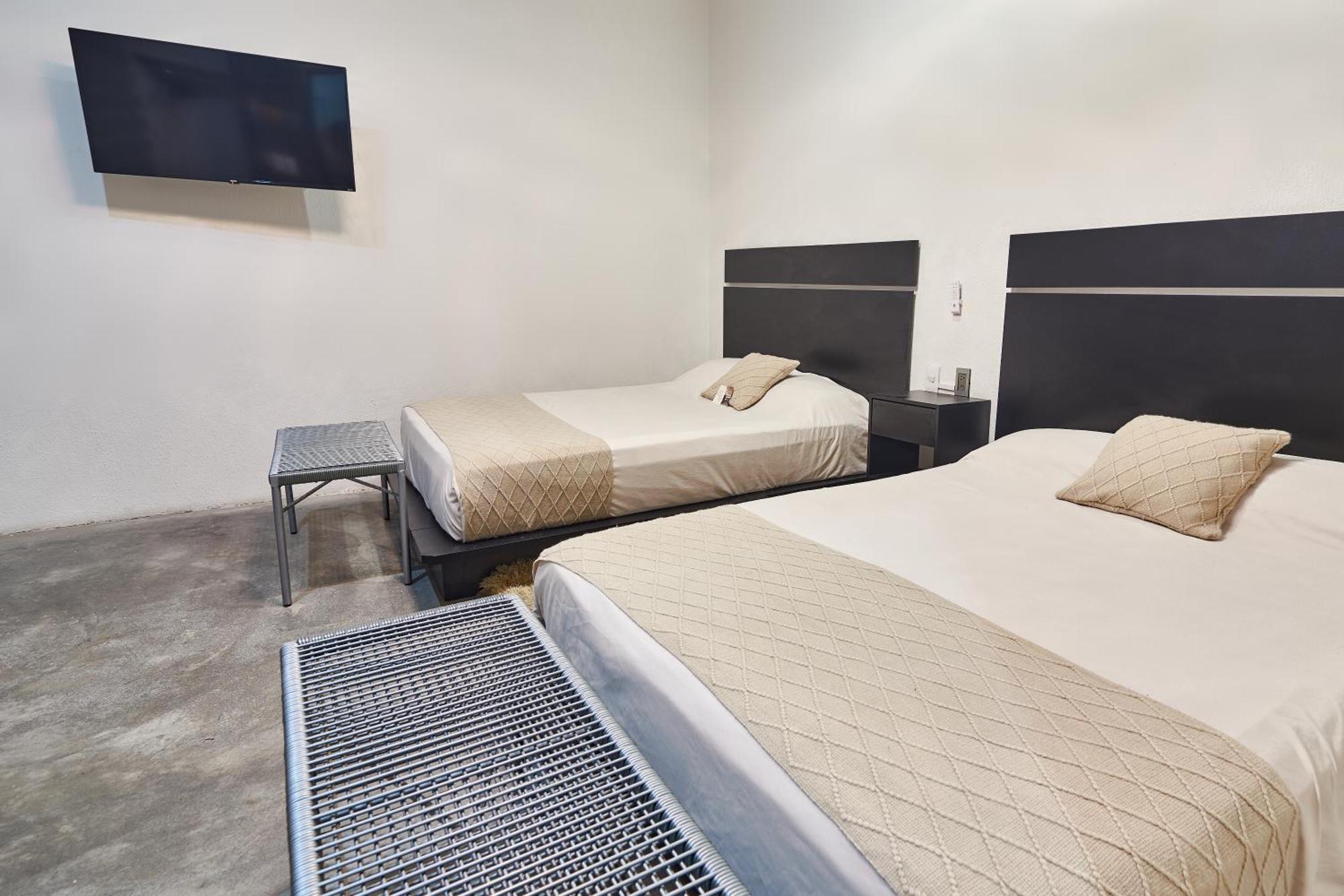 Aura Hotel B&B 特拉克帕克 外观 照片