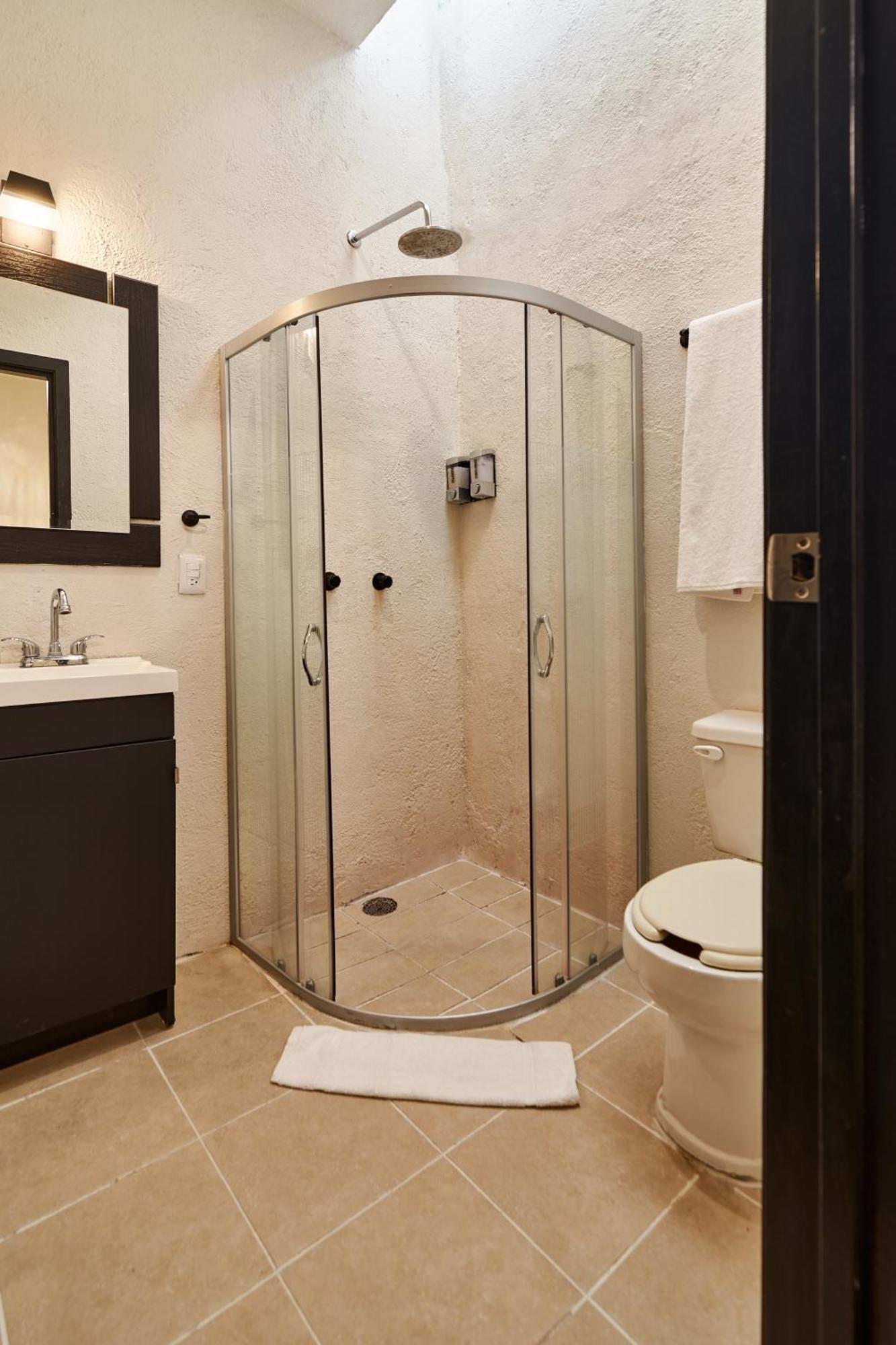 Aura Hotel B&B 特拉克帕克 外观 照片