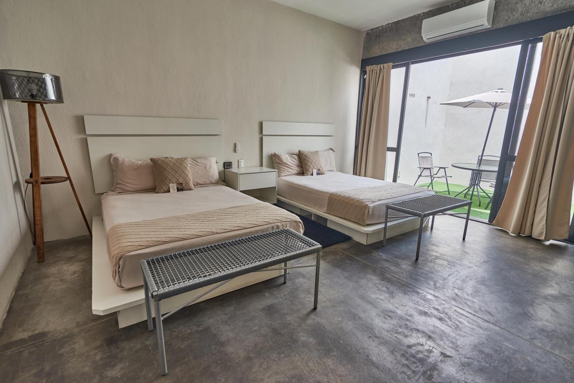 Aura Hotel B&B 特拉克帕克 外观 照片