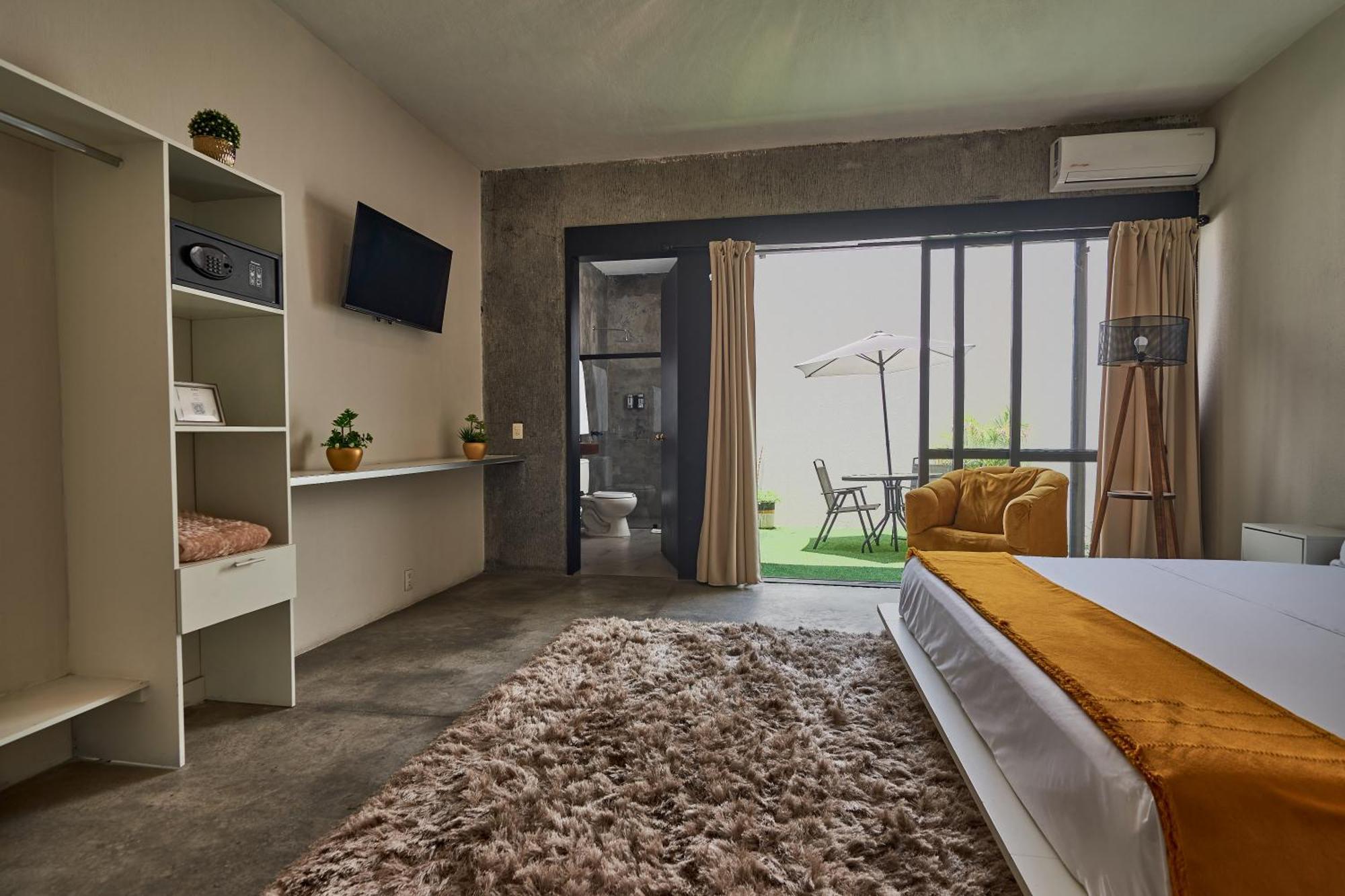 Aura Hotel B&B 特拉克帕克 外观 照片