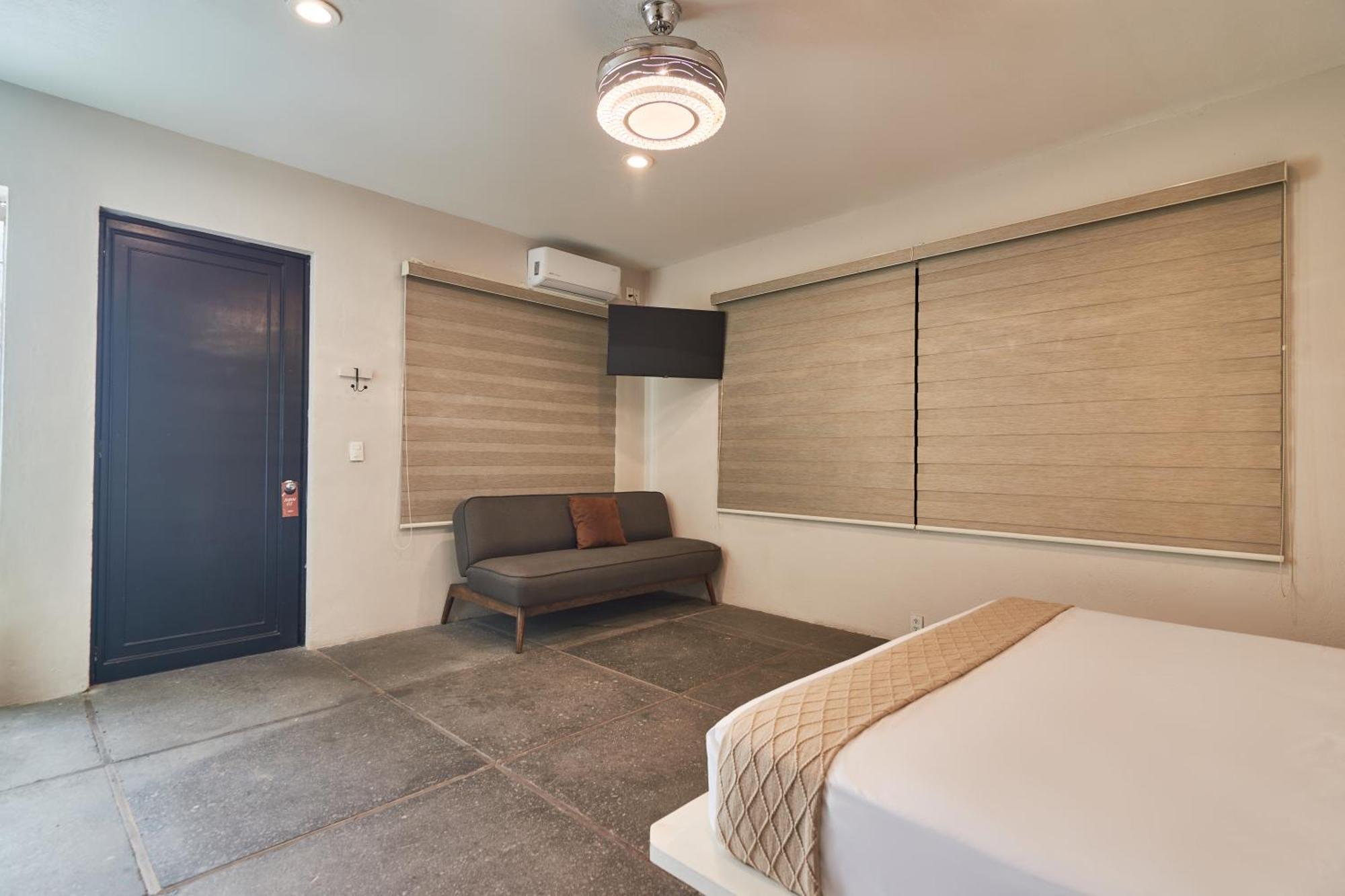 Aura Hotel B&B 特拉克帕克 外观 照片
