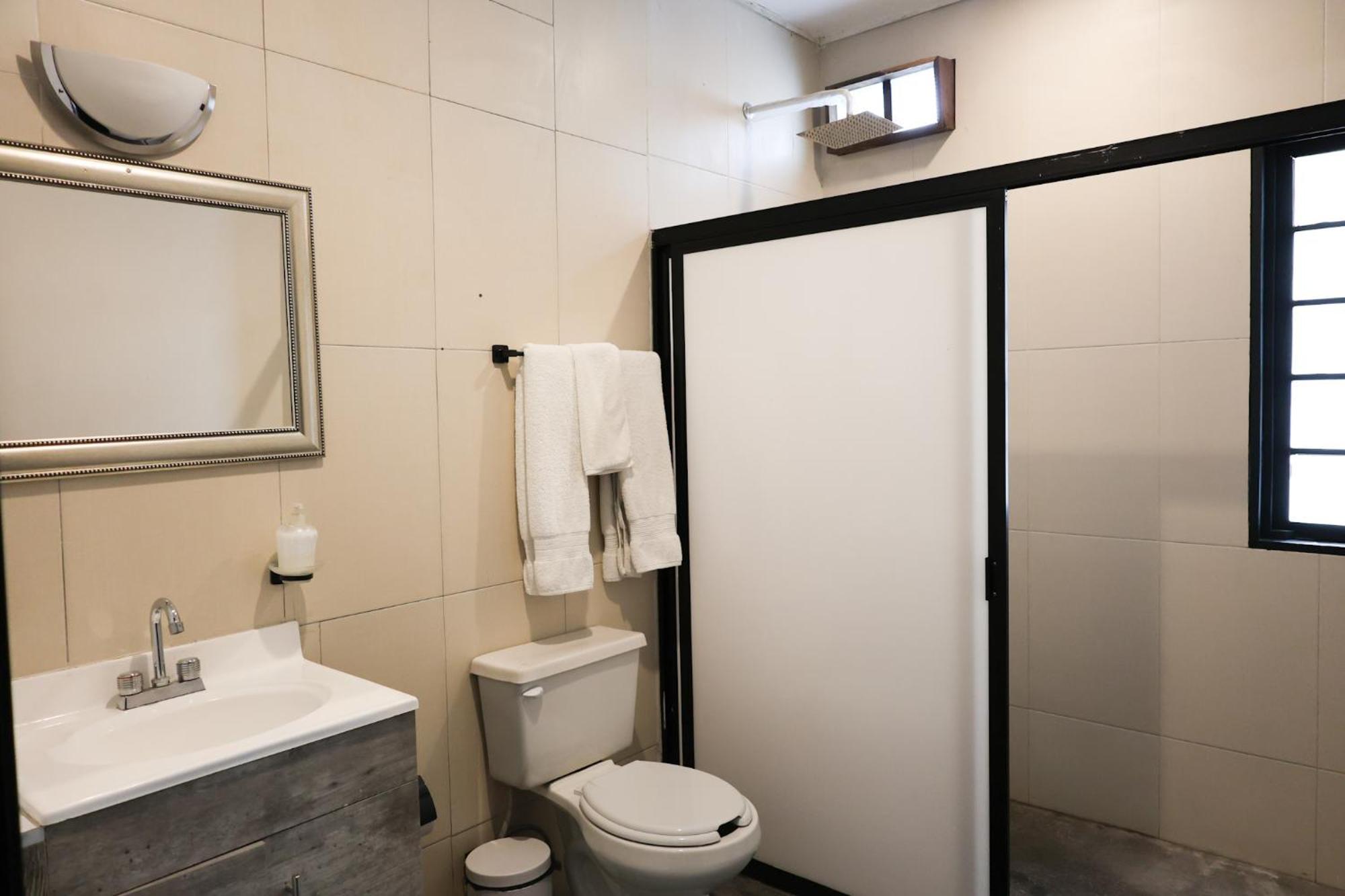 Aura Hotel B&B 特拉克帕克 外观 照片